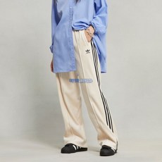아디다스 오리지널 프리미엄 베켄바우어 럭스 트레이닝 팬츠 화이트 IY2911