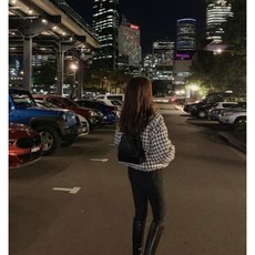 bd87f2f3602cb646b76d82589b053a0e64f10beb092b1a293ad66a98c481.jpg