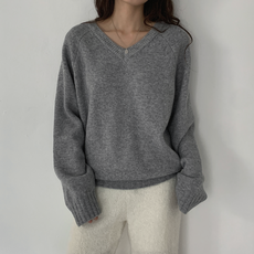 모던스튜디오 여성용 브이넥 루즈핏 니트 빅사이즈 던스튜디오 여성용 브이넥 루즈핏 니트 빅사이즈