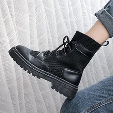 니트레이스업블랙워커