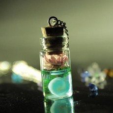 유리팬던트목걸이