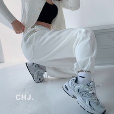 엄정화 제시 옷 겨울 트레이닝복 와이드 스트링 팬츠