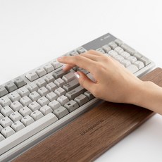 키보드손목받침대나무