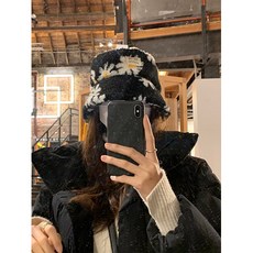 얼반아웃피터스 보그 데이지 쉐르파 여성 버킷햇