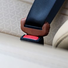와이앤유 올뉴 더뉴쏘렌토 호환 가죽 안전벨트 클립 커버 소음 충격방지 악세사리 실내용품, 블랙, 1개