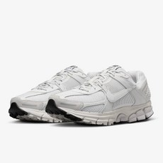 나이키 NIKE 줌 보메로 5 여성 신발 FQ7079-100 1126228