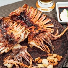 동해안조업 반건조오징어 900g (8~10미 내외)해풍건조 영덕피데기 동해안오징어 국내산 건어물 마른안주 버터구이오징어 맥반석오징어 신선냉장, 1개
