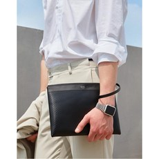 닥스 악세서리 남성 20FW [BASIC BASIC] MEDIUM 블랙 가죽 사선 패턴 스트랩 클러치백 DBBA0F830BK