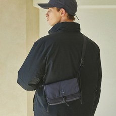 뉴발란스크로스백 NQJ NBGCCAF512-59 PADDED MINI CROSSBAG