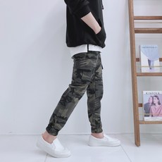 5d7f6b700aaed2a6adb8721e5167280e8378a8a2c5382d11f8ca4c8d4ab1.jpg