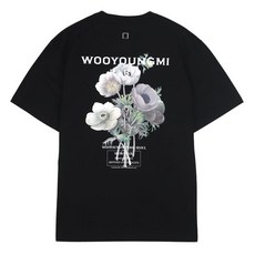 23FW 우영미 플라워 프린트 백로고 반팔 티셔츠 블랙 W233TS06708B