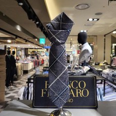 프랑코페라로넥타이