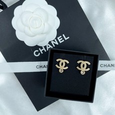 샤넬cc로고큐빅귀걸이