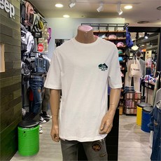 ad4b891ce5dd91b880a18e8c9a88e738d6db7fd212808b3d3059c1f233a6.jpg