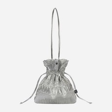 콰니 Crinkle Shoulder Bag Silvery Silver