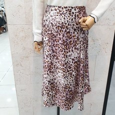 [더아이잗컬렉션(THEIZZATCOLLECTION)] 실키 레오파드 프린팅 스커트(CJBA