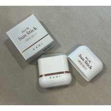 [본사정품]++신상 가히 에어리핏 선스틱 14g KAHI Sun Stick SPF50+ PA++++ 미백 주름개선 자외선차단 3중 기능성 화장품 런닝맨선스틱 솜털밀착 워터부스팅