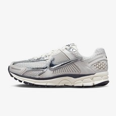 NIKE줌보메로5 NlKE운동화 메탈릭 실버