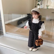 어깨프릴점프수트