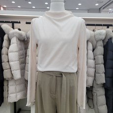  온앤온 주름패턴 모크넥 티셔츠 njw4se1080 