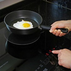 b9e54b8ea574e144345b3334472694730137d2a0afd045d517bfdf455594.jpg