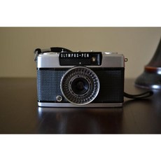 올림푸스 펜 EE-3 하프 프레임 35mm 카메라 28mm F3.5 렌즈 포함