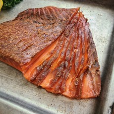 [살루메리아] 연어 파스트라미 Smoked Salmon Pastrami(Gravlax) 숙성맨 훈제 연어 생연어 화이트와인 안주 200g 1팩, 1개