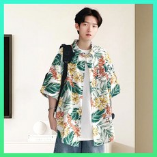 가벼운 남성 다양한 무늬의 휴가 스타일 의상 여름 패션 비치 웨어 리조트 룩 캐주얼 반바