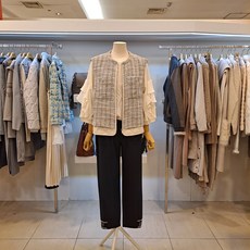 폴앤조트위드배색양모베스트