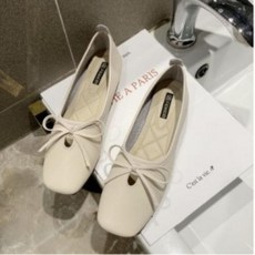 모모라 20대 여성 디자인으로 룩에 2만원대 선물 이지하게 활용할수 있는 플랫 슈즈 E-1534115