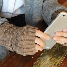 a3467ce1c0bd60387794b86ba634db48c7cb611aca8abe93e9c6b2cf84cf.jpg
