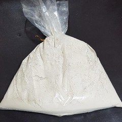 통도토리를직접 빻아 만든 고운묵가루 1kg(도토리묵 도토리떡 수제비 만두 칼국수 부침개 등의 다용도 가루), 1kg, 1개