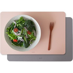니코트 활용도 높은 양면 가죽 사각 테이블 매트 2p, 핑크 + 딥그레이, 44.5 x 30 cm