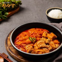 서민갑부 방영 35년전통 수원맛집 신사강 제주흑돼지고기 김치짜글이밀키트 1kg 2-3인분 가정식 간편 저녁메뉴 혼밥 캠핑음식, 1개