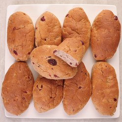 [수제작업/ 주문 후 제빵] 100%통밀빵 밥보다 건강한 통밀 견과류빵 / 창고보관 X 주문 후 제빵하여 보내드립니다. 용산주부 통밀빵, 350g, 1봉