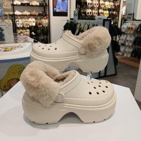 CROCS HC14 스톰프 라인드 털샌들 208546-160