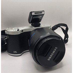 삼성 NX300M 20.3MP 미러리스 카메라 키트 포함 18-55mm 2x배터리 가방, 1개