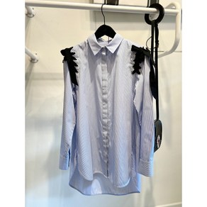 [SANDRO]Sky Blue Belle Stiped Lace-up Shoulde Shit(KR55)