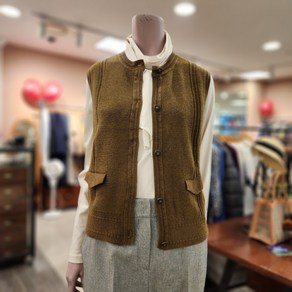 BCBG 셔닐 클랙식 VEST 니트 조끼 _ B4C8K515 45 [KHAKI]