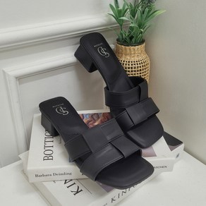 [여름필수 발편한 슬리퍼힐 여리여리핏] 격자 스트랩 뮬 슬리퍼(4cm 2colo)