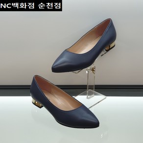 #단독판매#<NC백화점 순천점>[에스콰이아] 발이편한 골드장식 스틸레토 2cm굽 컴포트 여성 플랫펌프스 <매장 BEST제품!!> 천연가죽 데일리(인기) 슈즈!! [블루]