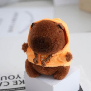 [사은품증정]리빙웍스 카피바라 인형 열쇠고리 가방 악세사리 커플 우정 키링 애착인형 키홀더, 1개, 오렌지후드 카피바라 키링