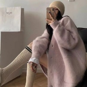 [윈터룩⛄ 소장가치 파스텔핑크 포슬포슬 소프트터치] 오버핏 핑크 앙고라 니트가디건