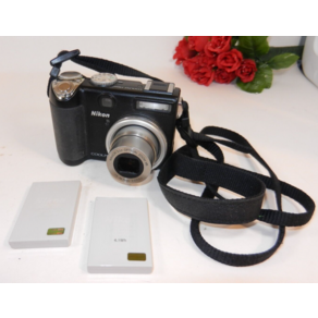 니콘 COOLPIX P5000 10.0MP 디지털 카메라 검은색 사진 보기, 1개