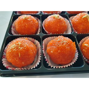 Motichoor Laddu sweet Balls India Food / 러두 . 라두 인도 음식