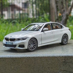 다이캐스트 BMW 330i G20 합금 자동차 1:18 스케일 모형 2019 New 3 시리즈