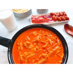 로제무뼈닭발 700g 고소 담백 매콤 달콤 로제소스 로제떡볶이 국내산 매운 닭발, 매운맛, 1개