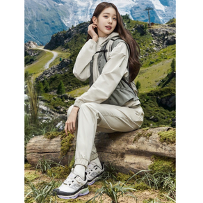 아이더 아이더(EIDER) 이월상품 공용 사계절 고어텍스 방수 서라운드투습기능 보아다이얼 접지력 쿠셔닝 중량:369g (240mm) 등산 캐쥬얼 여행 레져 스포츠 등산화 워킹화 트레킹화 DUS23G29 퀀텀 에어로 하이크 (V2)