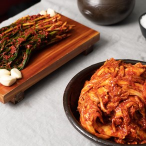 맛있게매운 삼대본가 김치세트 배추김치 1.5kg + 파김치 500g 1단계(맛있게 매운맛), 1세트