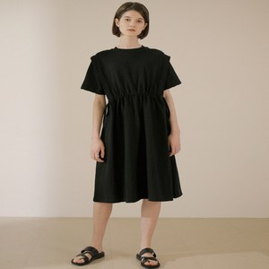 어몽 A PINTUCK STRING DRESS